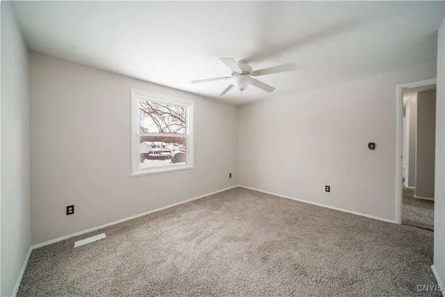 $334,900 | 10 Echodale Avenue, Lysander, NY 13027