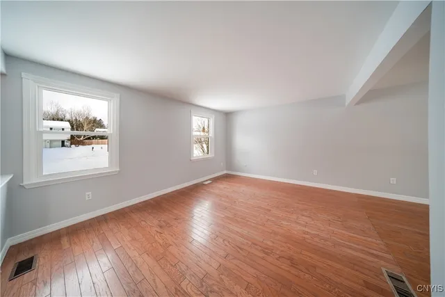 $334,900 | 10 Echodale Avenue, Lysander, NY 13027