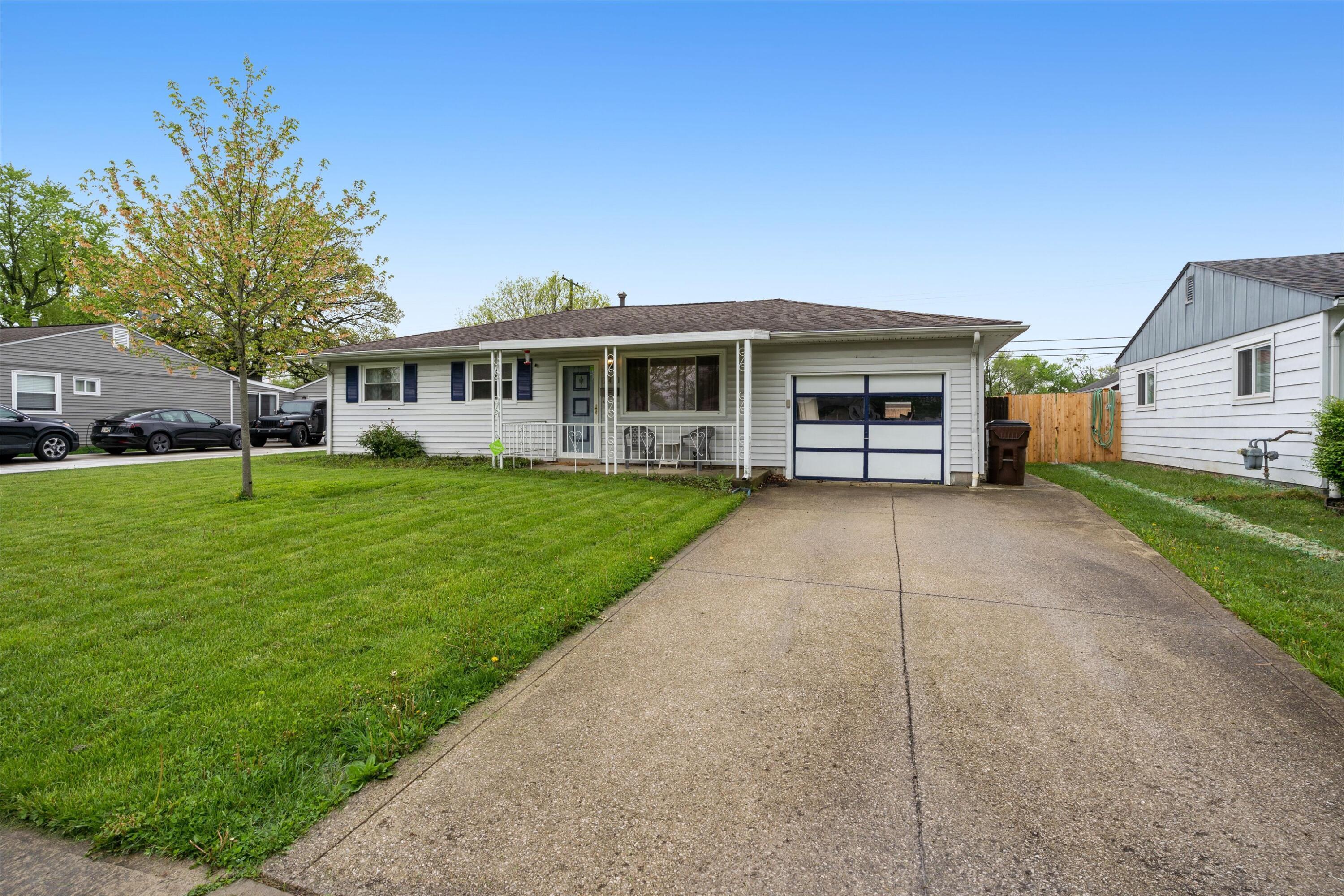 243 Redmond Road Columbus, OH 43228 - Photo 22 of 22 Front Exterior