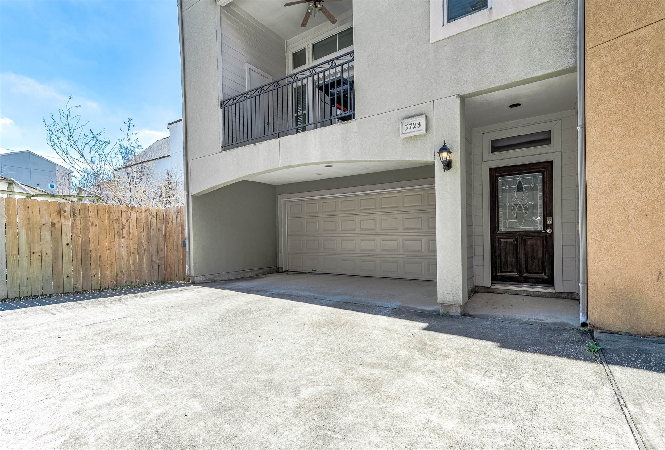 5723 Petty Street Houston, TX 77007 - Photo 3 of 31