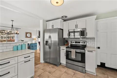 $395,000 | 2825 Anderson Drive, Allison Park, PA 15101