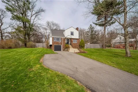 $395,000 | 2825 Anderson Drive, Allison Park, PA 15101