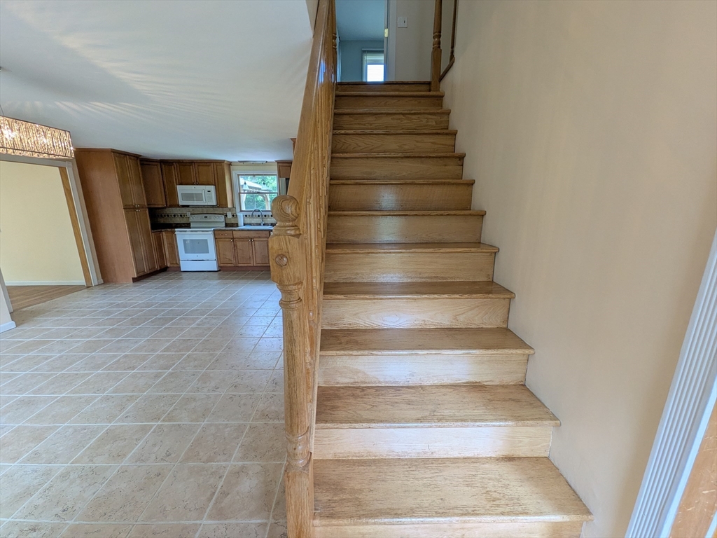 5 Hollow Road Wilbraham, MA 01095 - Photo 3 of 35