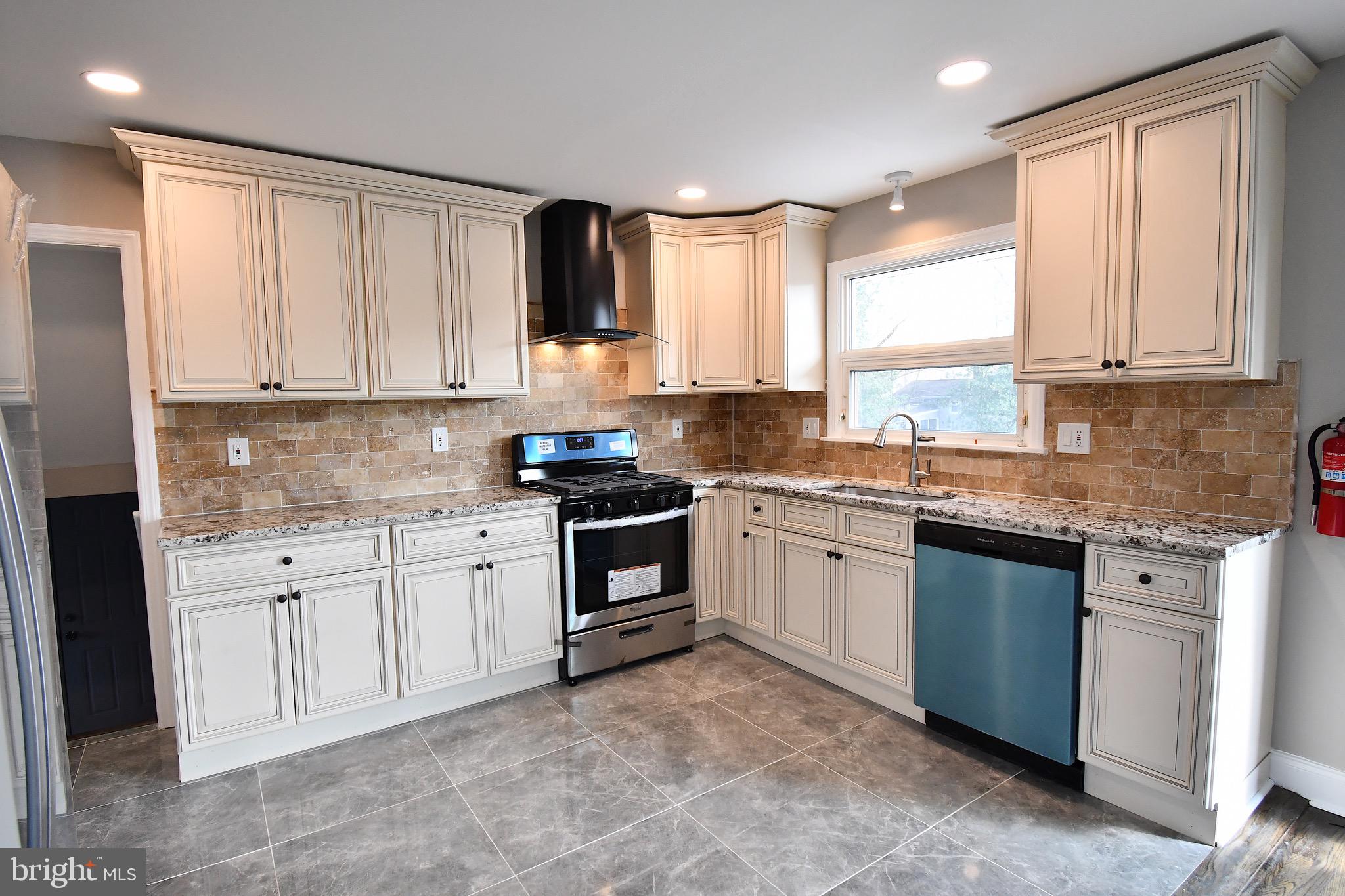 523 King George Road Cherry Hill, NJ 08034 - Photo 10 of 24
