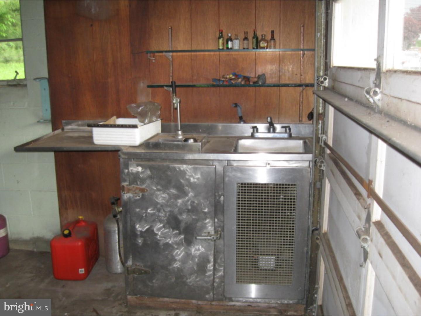 119 Gallagher Road Wayne, PA 19087 - Photo 11 of 22 Garage