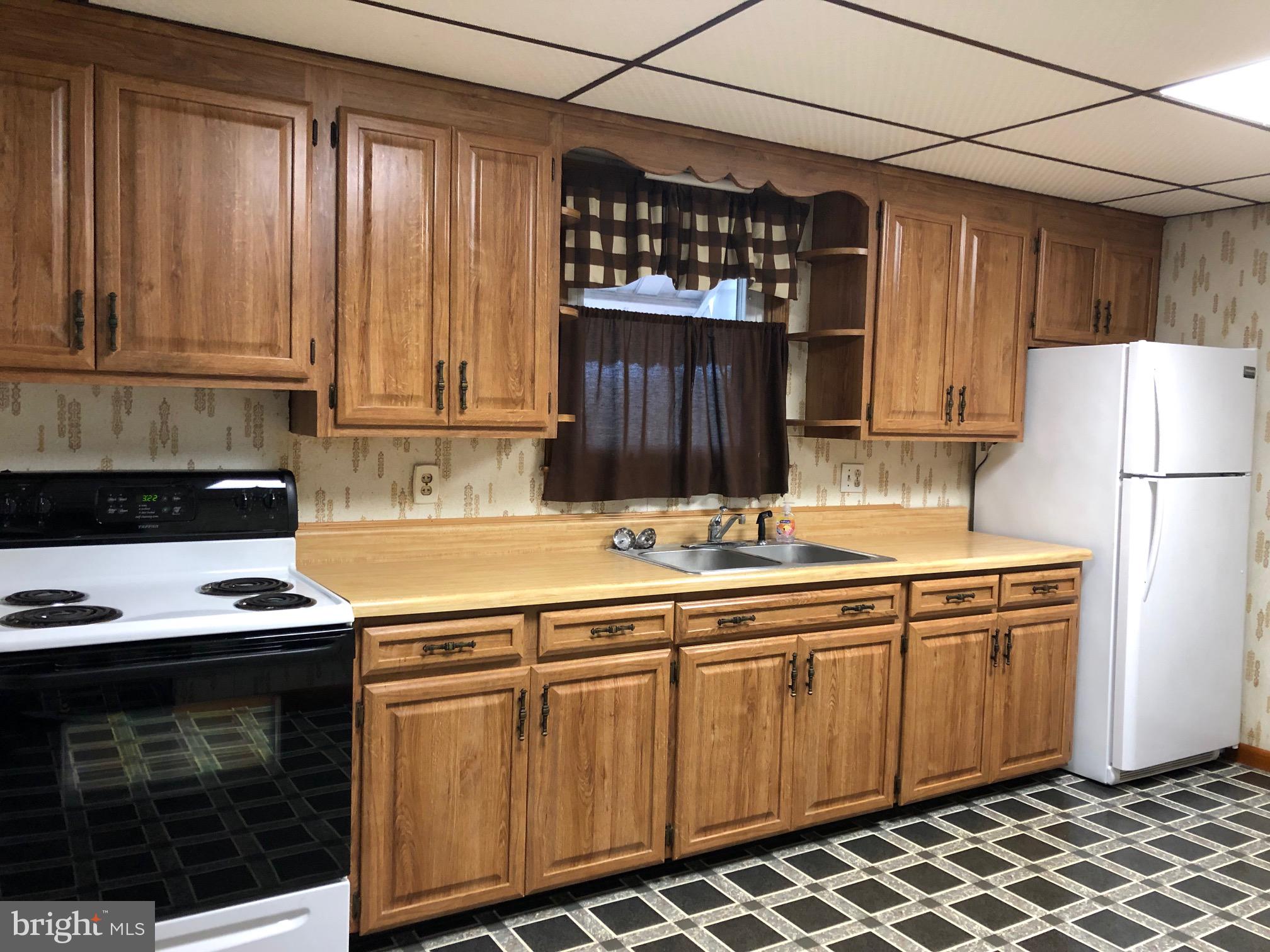 144 North High Street Spring Grove, PA 17362 - Photo 14 of 33