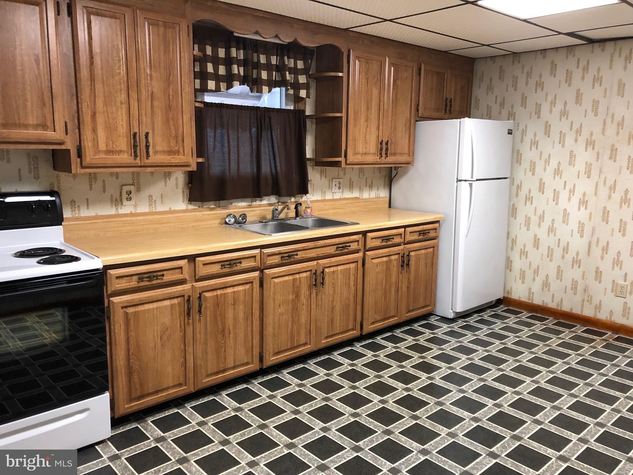 144 North High Street Spring Grove, PA 17362 - Photo 15 of 33