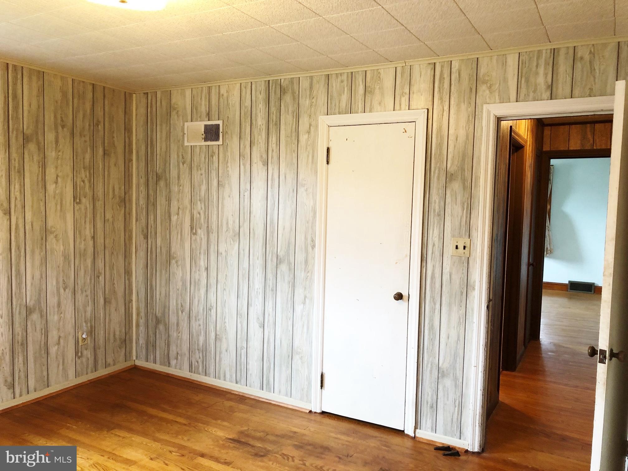 144 North High Street Spring Grove, PA 17362 - Photo 16 of 33