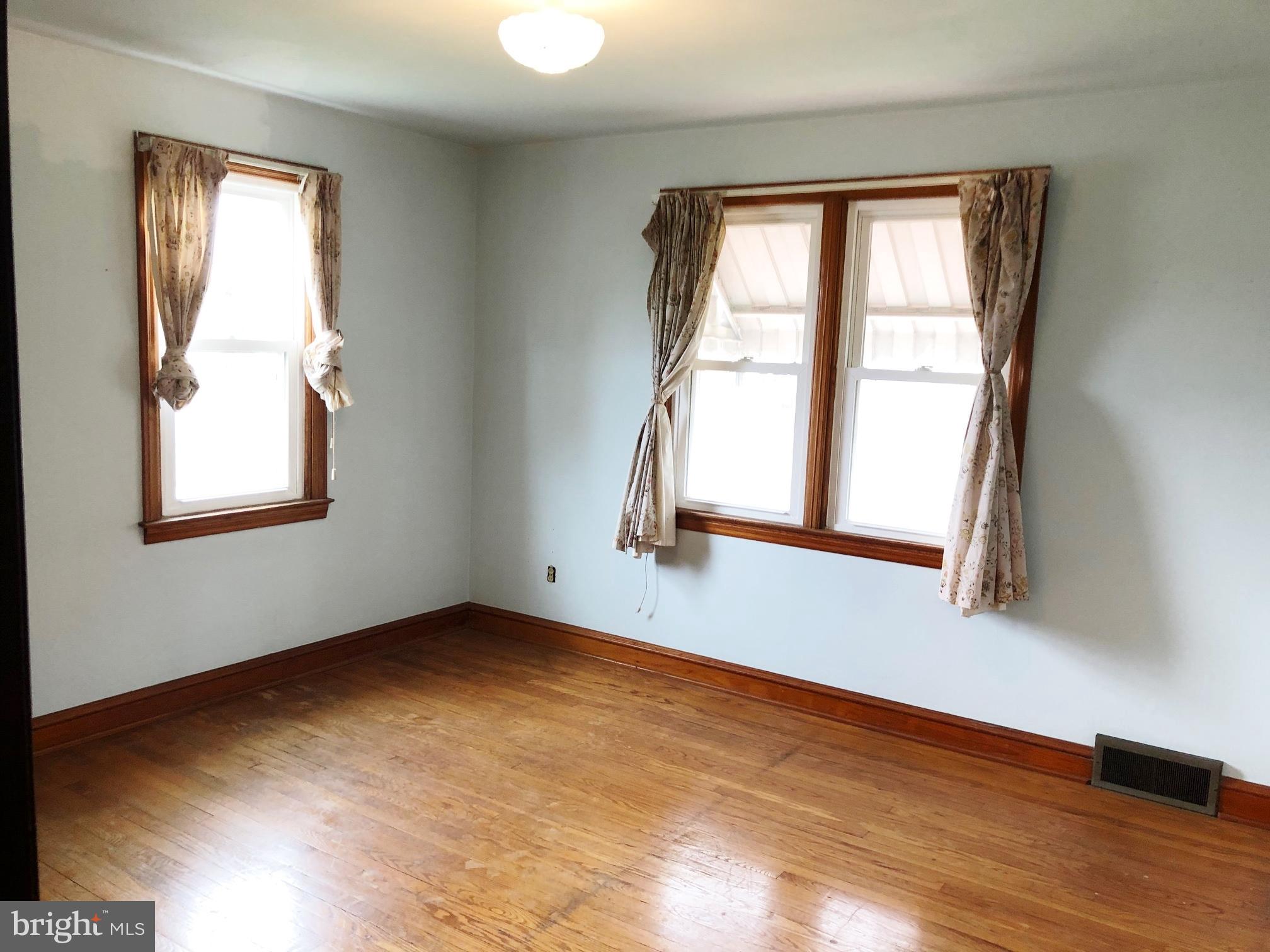 144 North High Street Spring Grove, PA 17362 - Photo 20 of 33