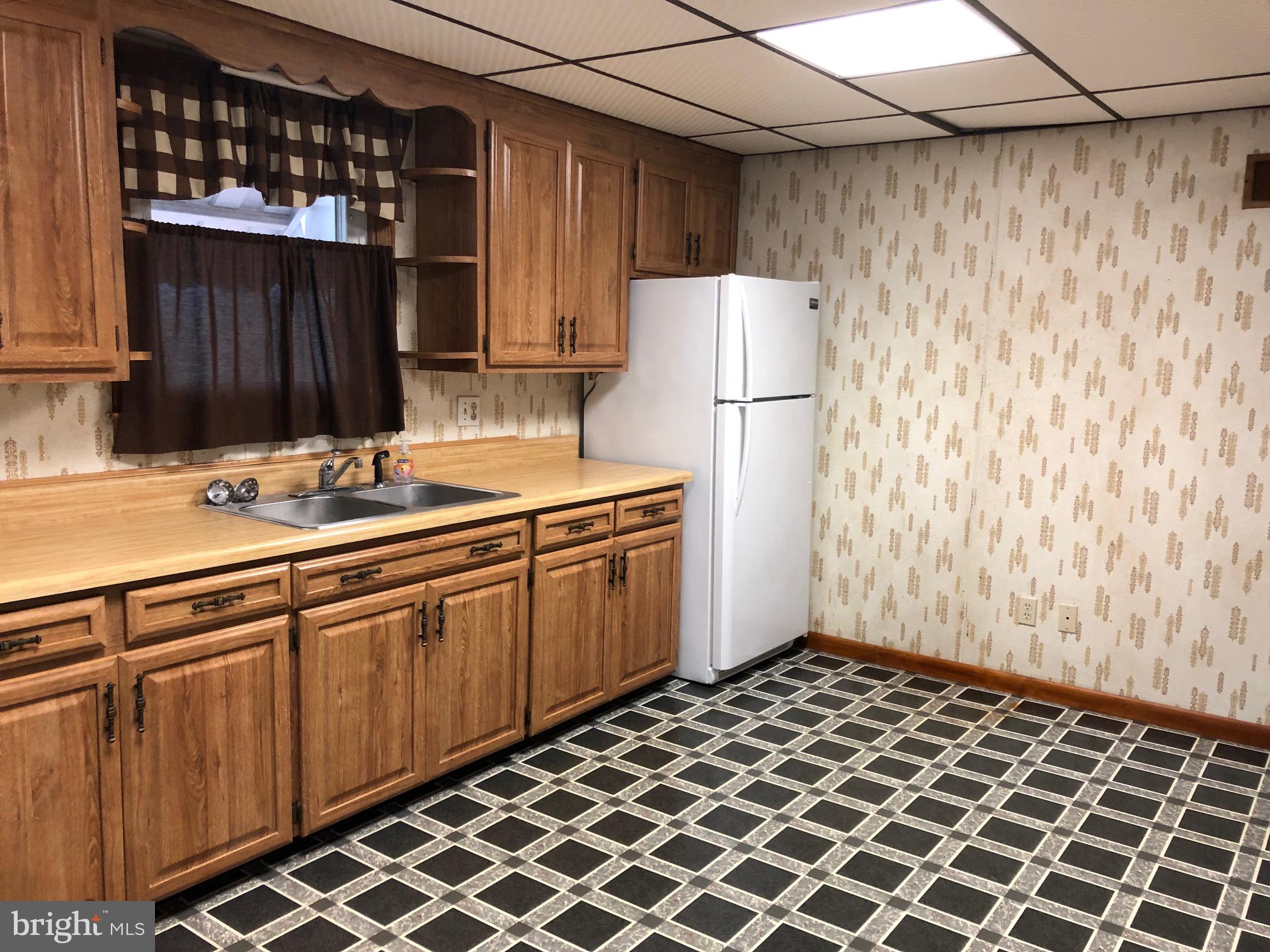 144 North High Street Spring Grove, PA 17362 - Photo 8 of 33