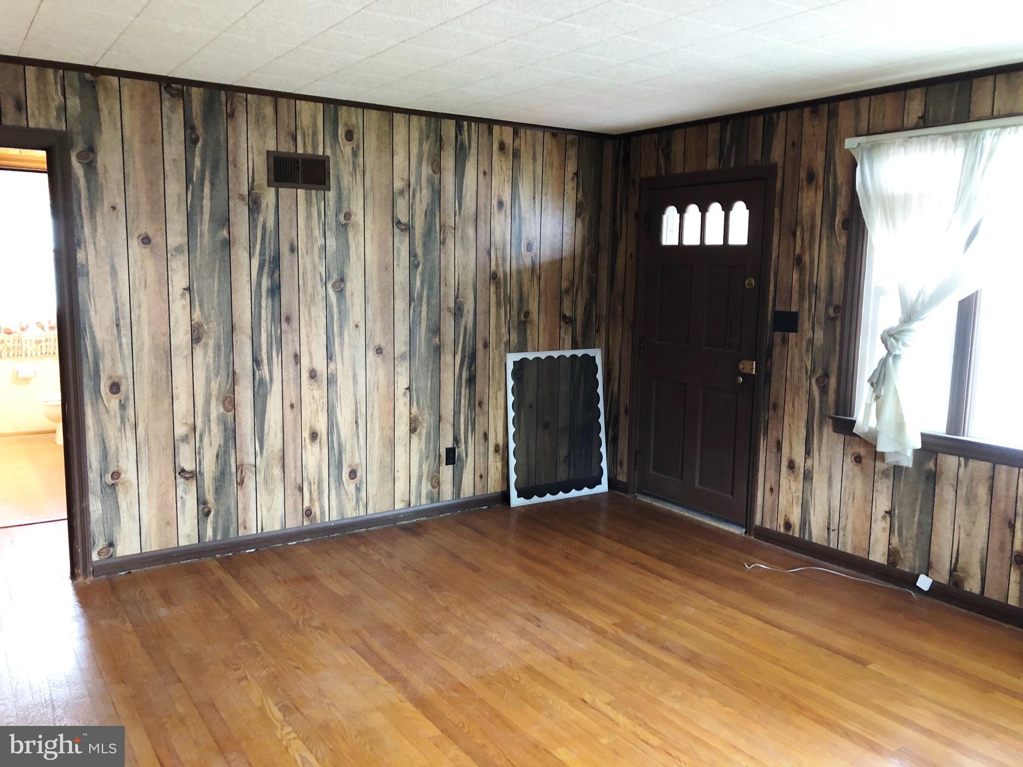 144 North High Street Spring Grove, PA 17362 - Photo 9 of 33