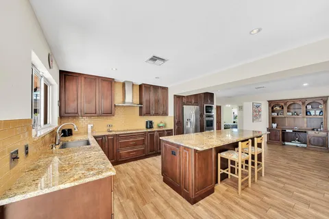 $1,490,000 | 1870 Northeast 197th Terrace, Miami, FL 33179