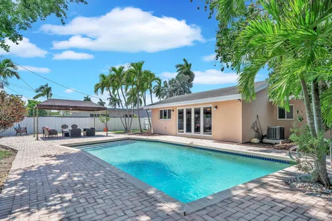 $1,490,000 | 1870 Northeast 197th Terrace, Miami, FL 33179