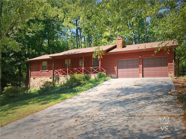 $1,800 | 3733 Tree Bark Lane Southwest, Snellville, GA 30039