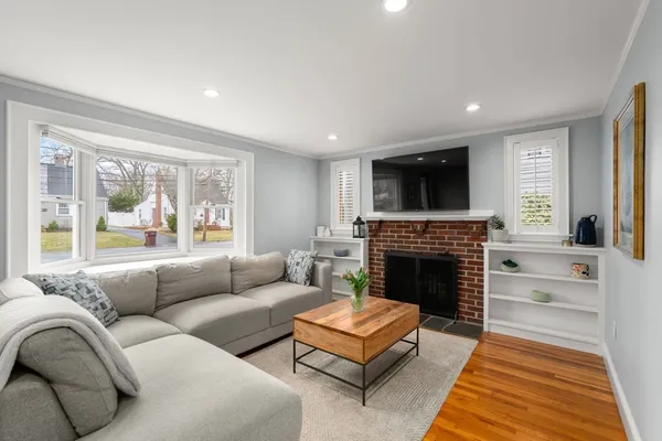 $799,000 | 438 Mt Vernon Street, Dedham, MA 02026
