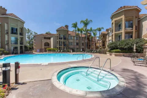 $624,999 | 550 Camino De La Reina, Unit 107, San Diego, CA 92108