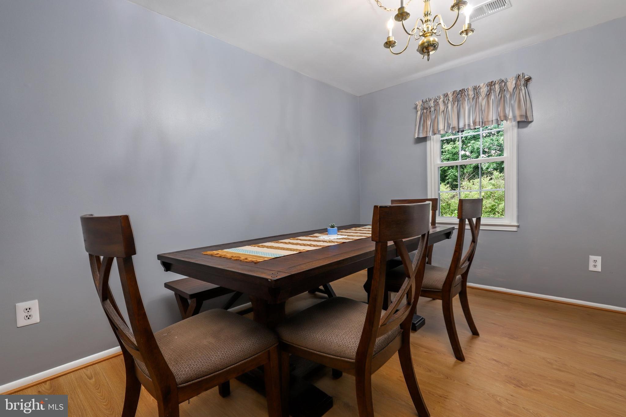 8374 Luce Court Springfield, VA 22153 - Photo 8 of 31 Gallery Image 8