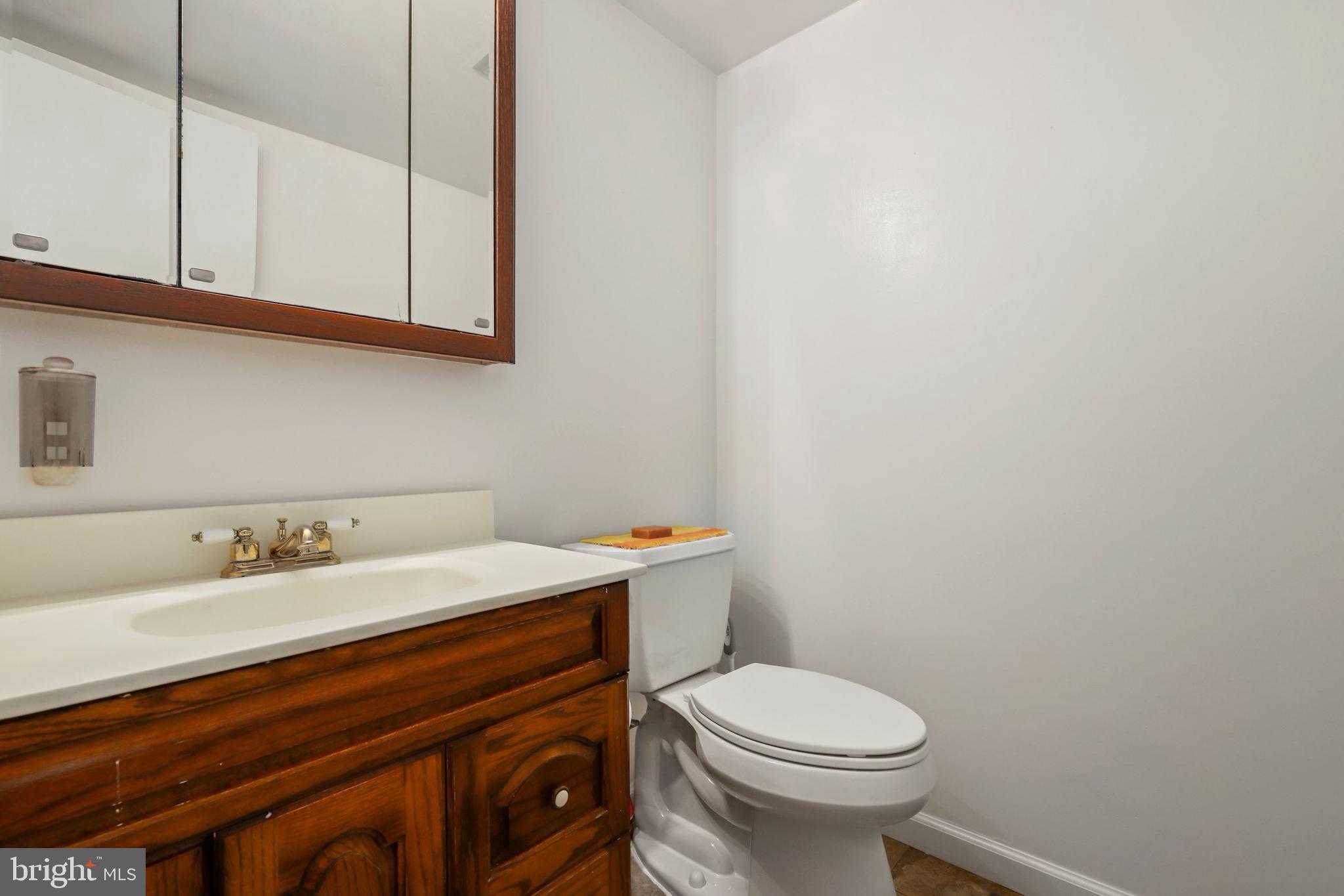 8374 Luce Court Springfield, VA 22153 - Photo 10 of 31 Gallery Image 10