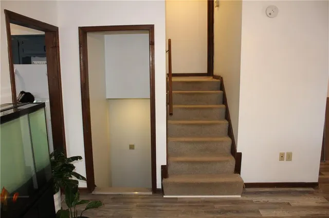 $235,000 | 521 South Cardinal Drive, Olathe, KS 66062