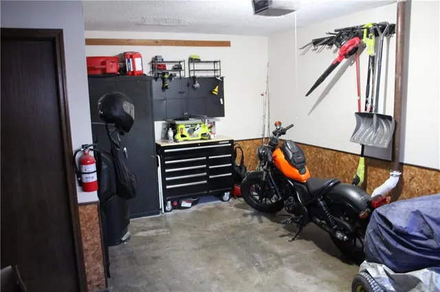 $235,000 | 521 South Cardinal Drive, Olathe, KS 66062