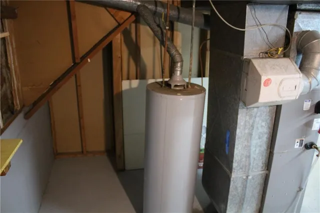 $235,000 | 521 South Cardinal Drive, Olathe, KS 66062