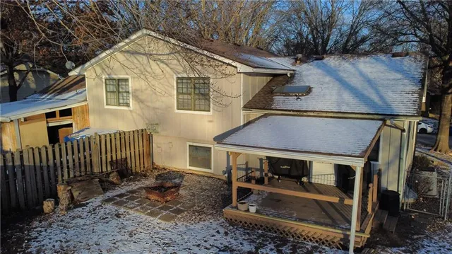 $235,000 | 521 South Cardinal Drive, Olathe, KS 66062