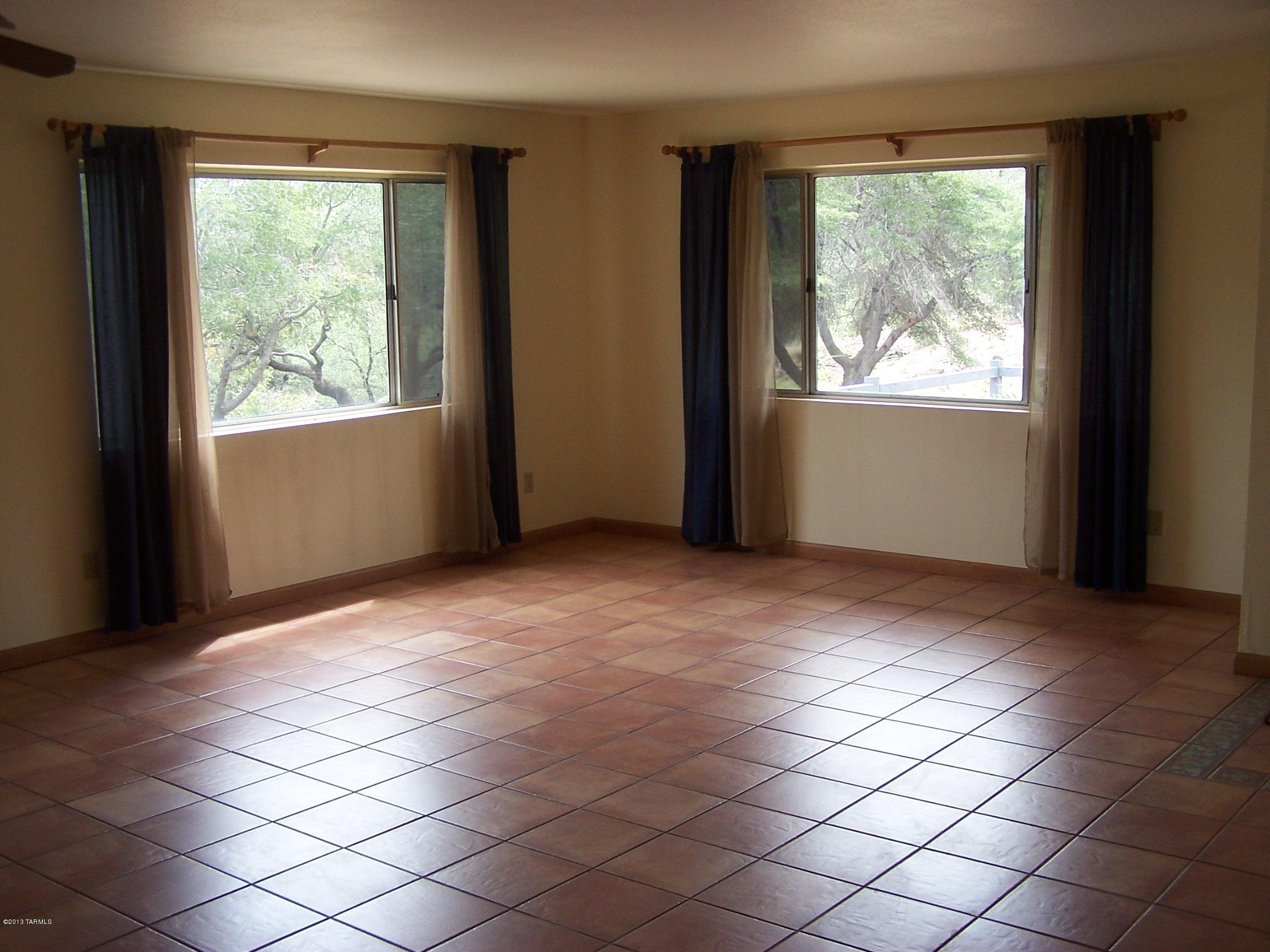 1880 South Cody Loop Road Oracle, AZ 85623 - Photo 4 of 28