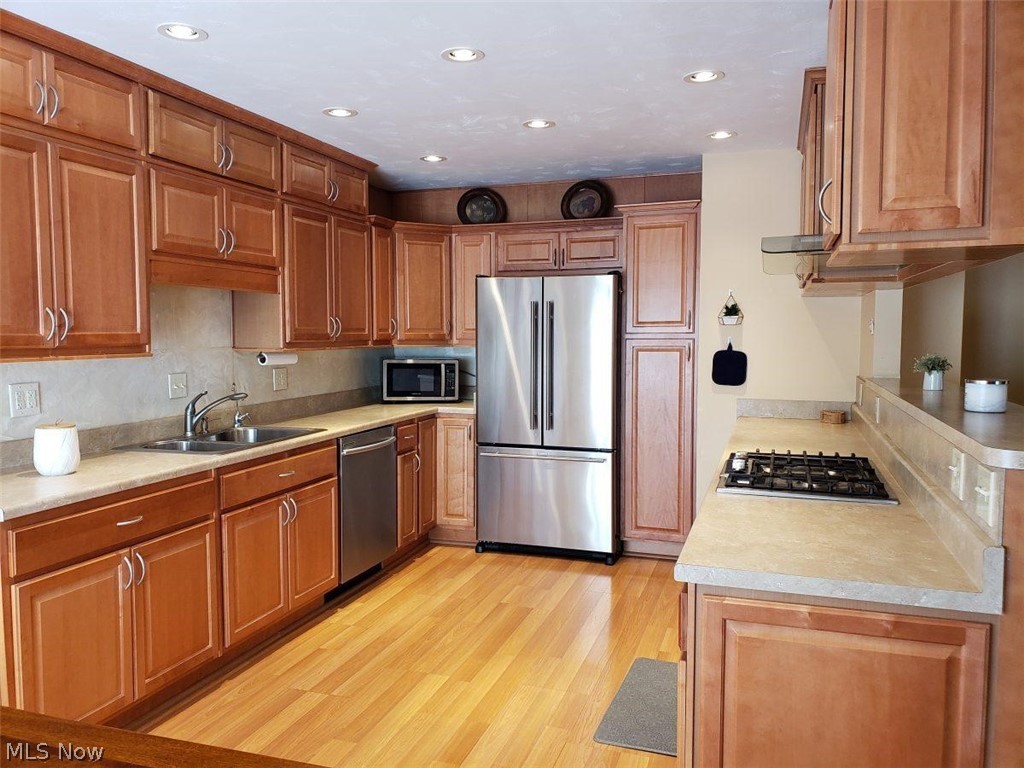 1116 Belrose Road Cleveland, OH 44124 - Photo 6 of 25 Gallery Image 6