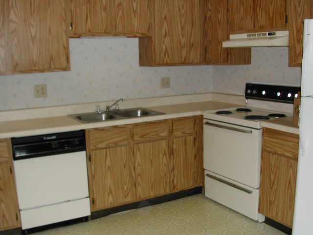 3814-3816 Petzinger Road Columbus, OH 43232 - Photo 4 of 8 Gallery Image 4