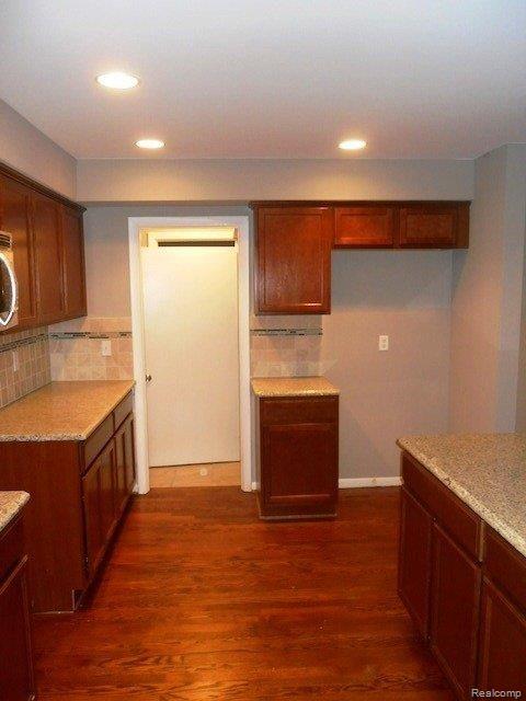 1266 Harvard Road Grosse Pointe, MI 48230 - Photo 7 of 21 HARVARD KITCHEN 2.JPG
