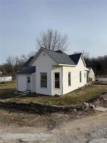 $124,900 | 121 South Low Street, Frankford, MO 63441