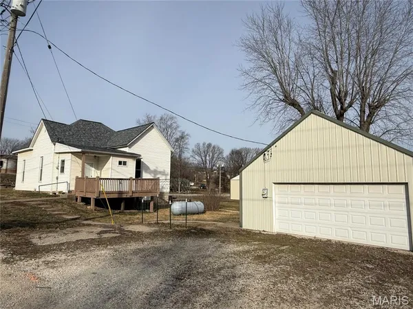 $114,900 | 121 South Low Street, Frankford, MO 63441