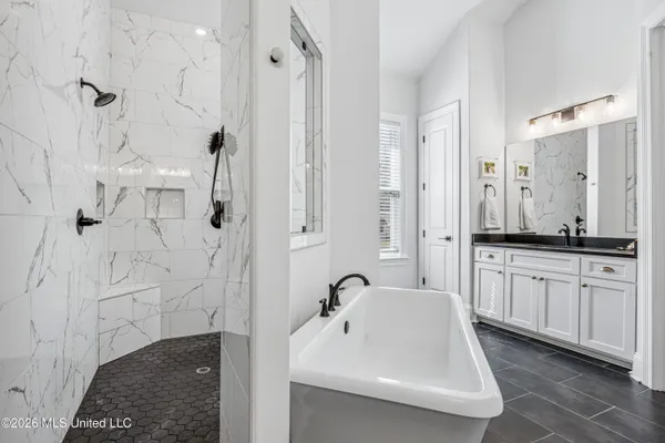 $479,900 | 4055 Bakersfield Drive, Nesbit, MS 38651