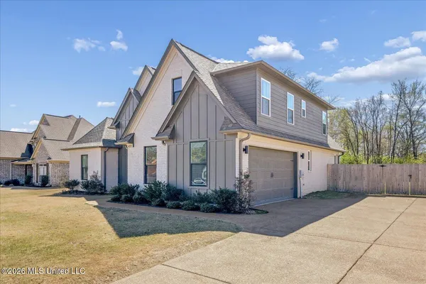 $479,900 | 4055 Bakersfield Drive, Nesbit, MS 38651