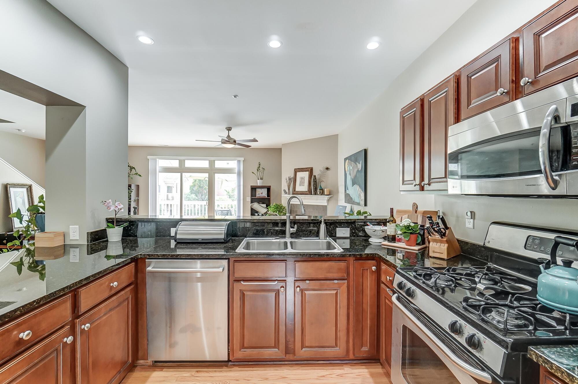 1756 Ridgecliff Road Upper Arlington, OH 43221 - Photo 12 of 55 New dishwasher!