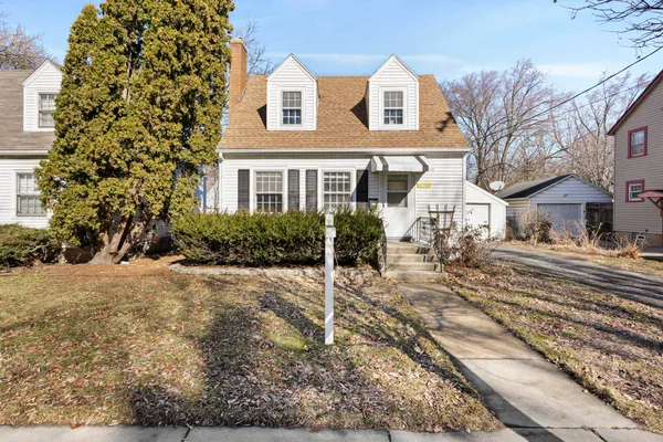 $350,000 | 718 West Olin Avenue, Madison, WI 53715