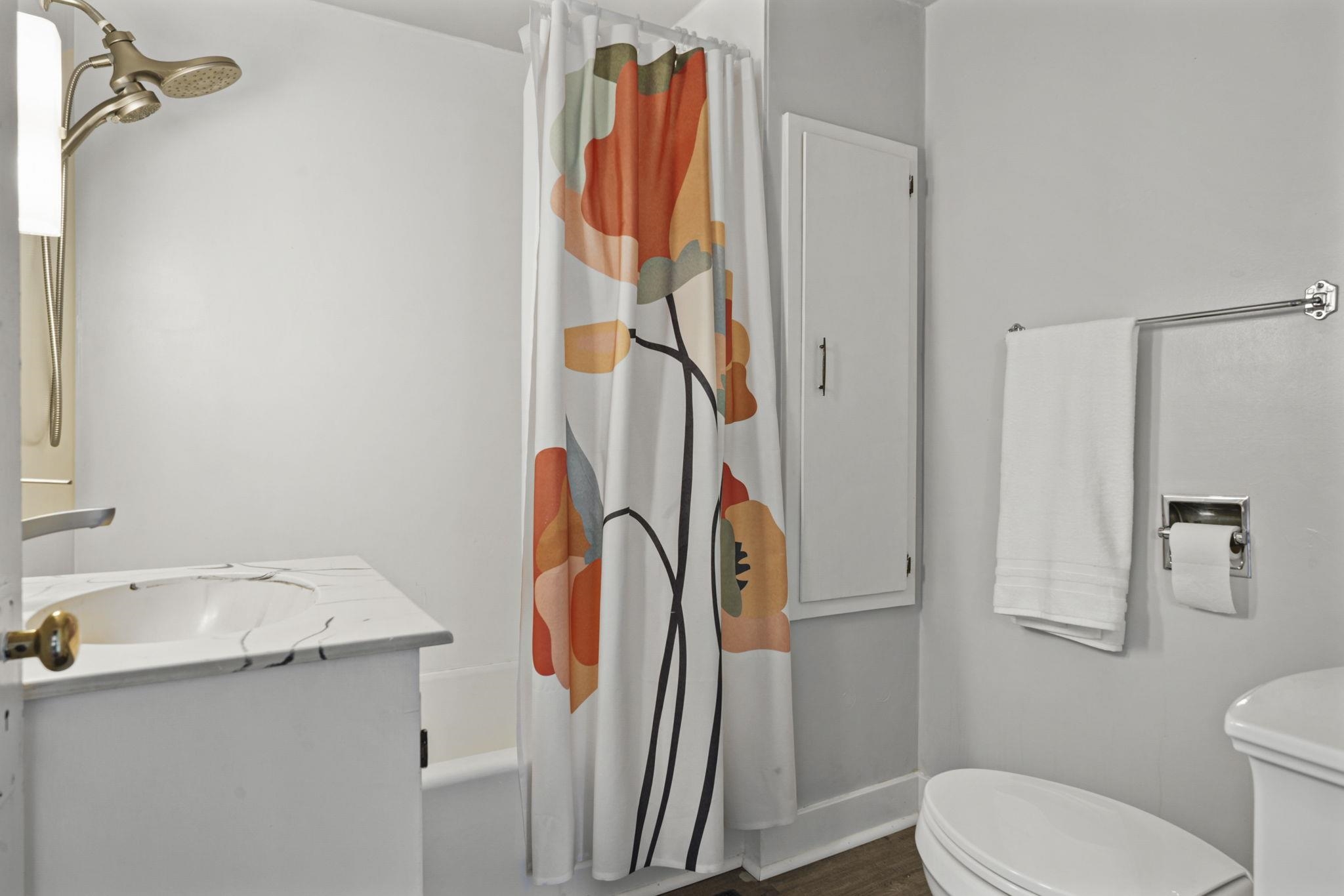 718 West Olin Avenue Madison, WI 53715 - Photo 14 of 33