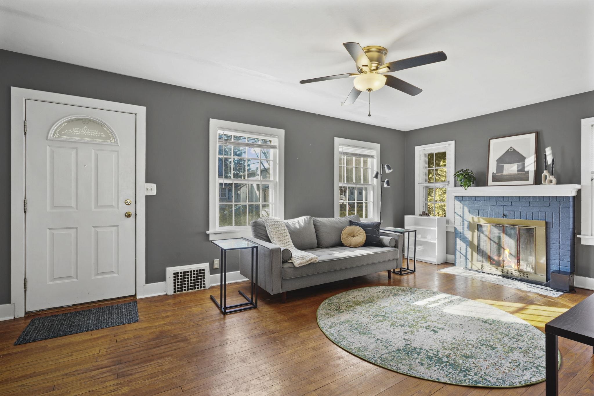 718 West Olin Avenue Madison, WI 53715 - Photo 2 of 33