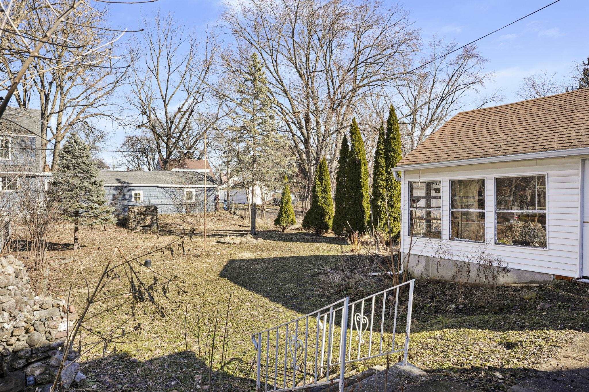 718 West Olin Avenue Madison, WI 53715 - Photo 29 of 33