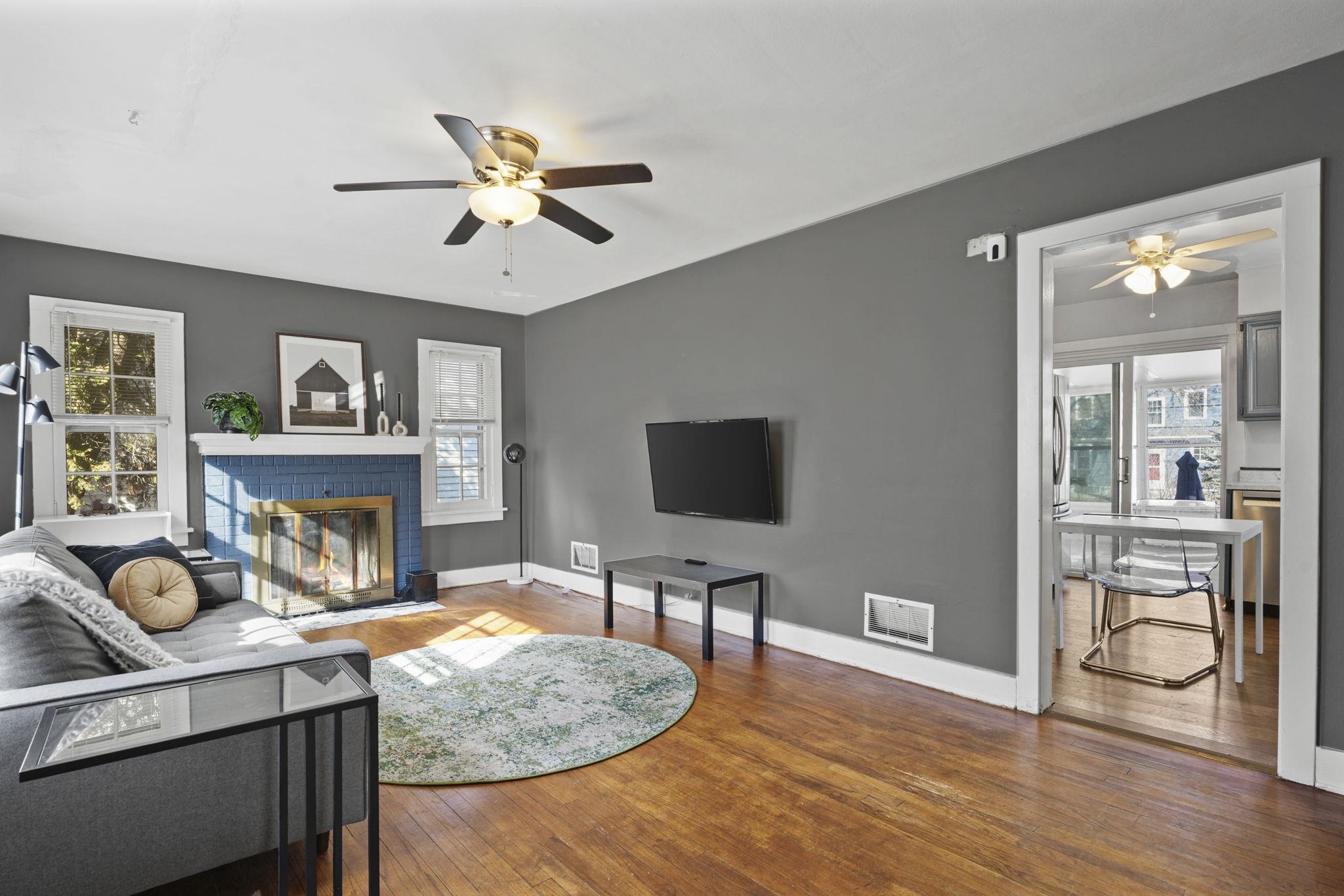 718 West Olin Avenue Madison, WI 53715 - Photo 4 of 33