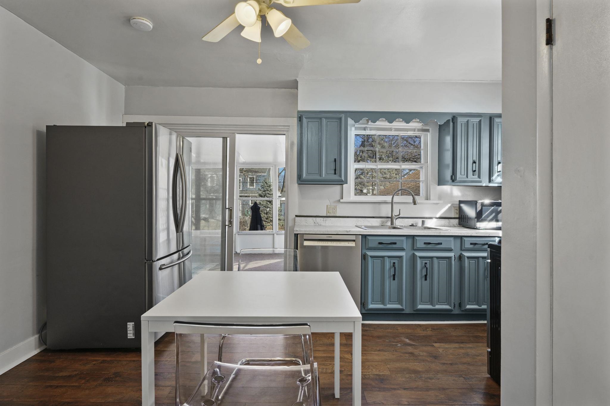 718 West Olin Avenue Madison, WI 53715 - Photo 5 of 33