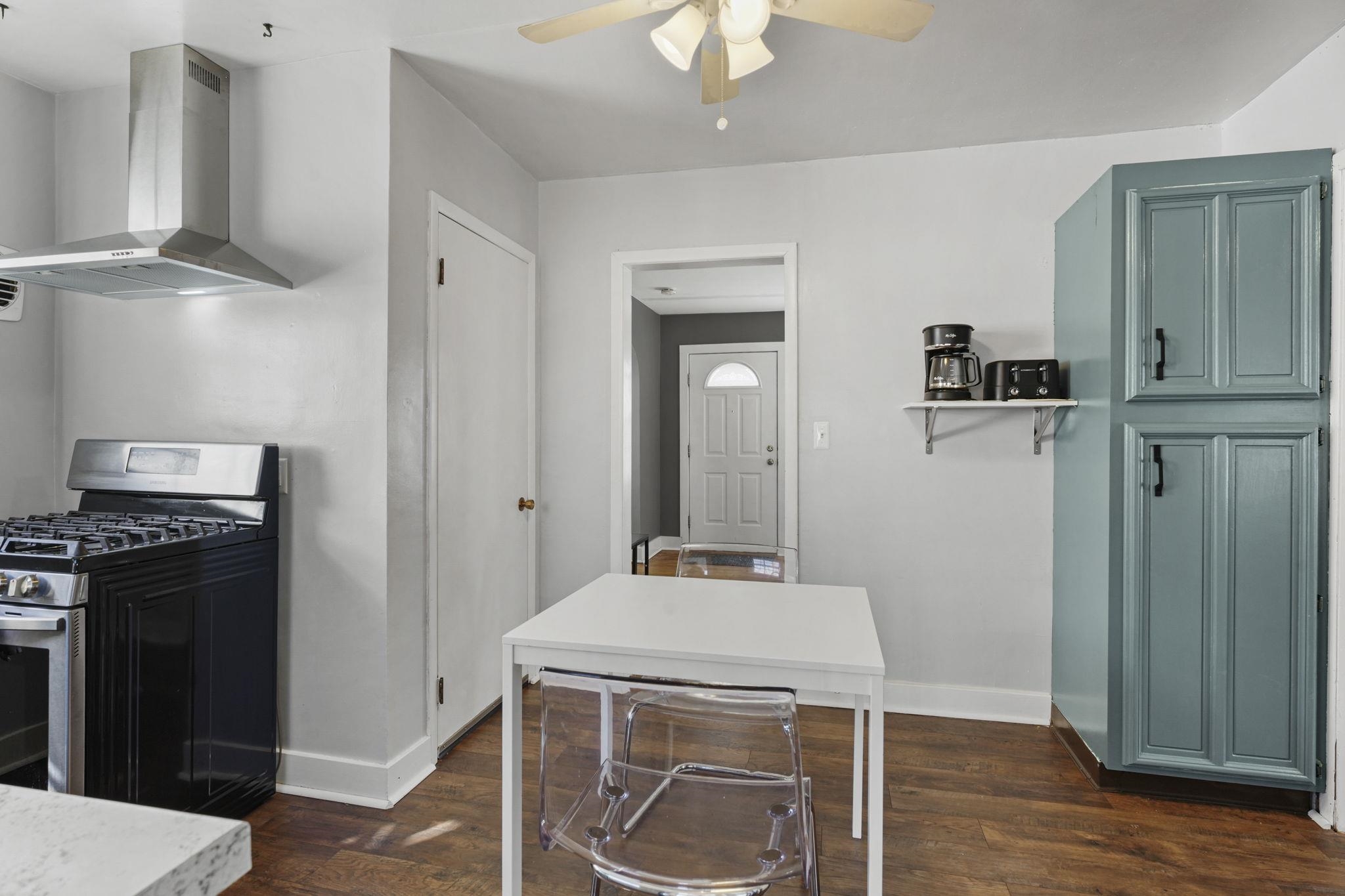 718 West Olin Avenue Madison, WI 53715 - Photo 10 of 33