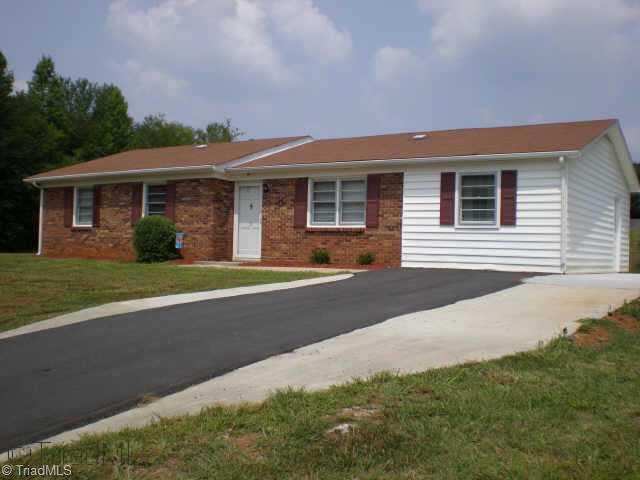 31 Whitney Road Mocksville, NC 27028 - Photo 1 of 9 Exterior Front.