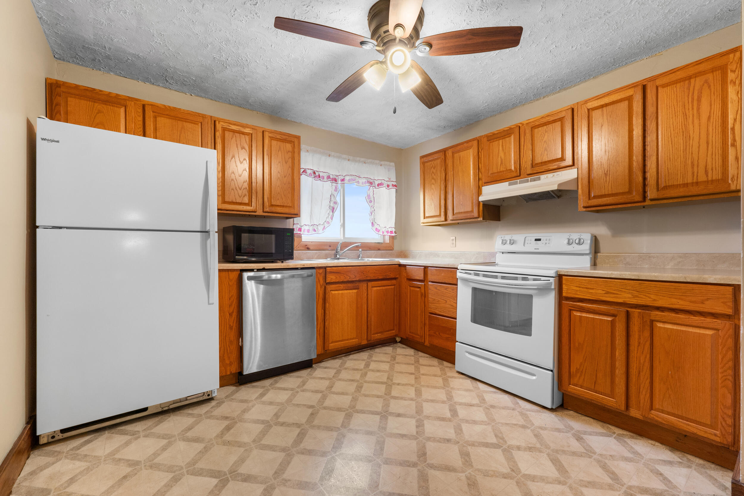 13151 Tripp Road Waldron, MI 49288 - Photo 4 of 38 25__dsc0227