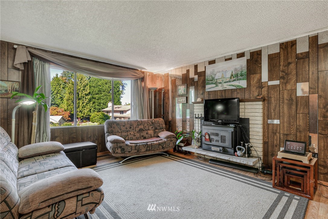 19926 34th Drive Southeast Bothell, WA 98012 - Photo 3 of 20 Gallery Image 3