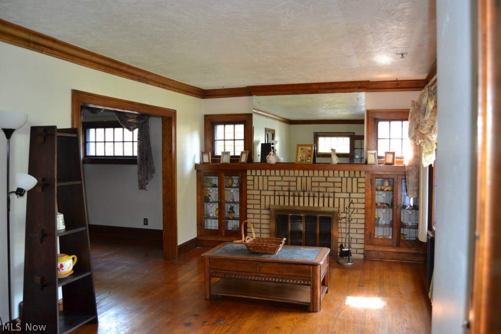 3389 Silsby Road Cleveland, OH 44118 - Photo 3 of 17 LIVING ROOM