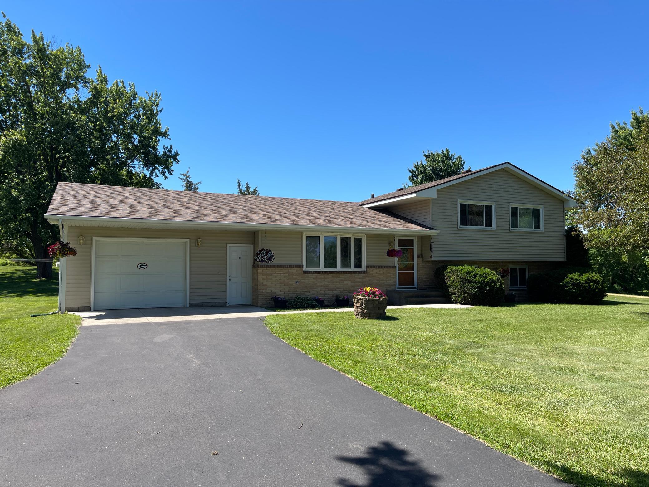 763 McCutcheon Road Hudson, WI 54016 - Photo 1 of 1 Gallery Image 1
