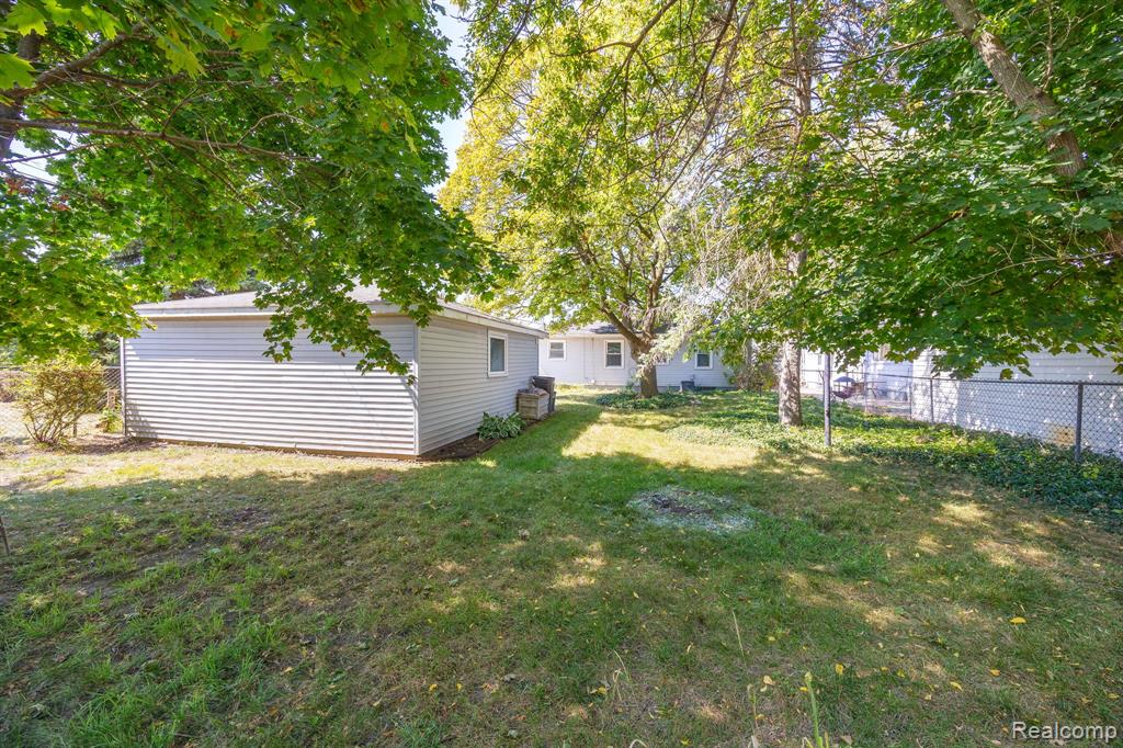 17153 Reno Street Riverview, MI 48193 - Photo 11 of 37