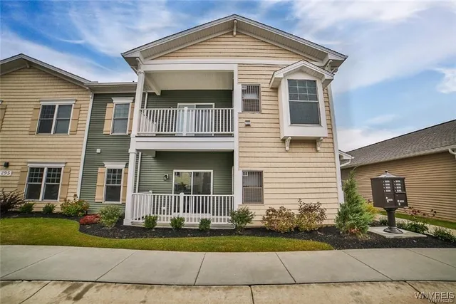 $2,575 | 275 Northill Drive, Unit D, Amherst, NY 14221