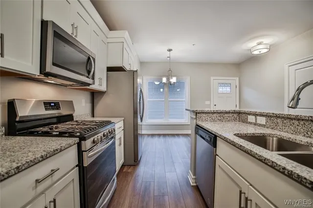 $2,575 | 275 Northill Drive, Unit D, Amherst, NY 14221